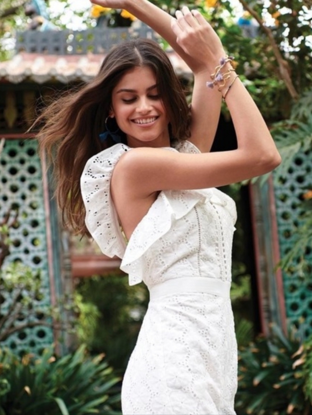 Gianni Bini White Eyelet Romper Jumpsuit. NWOT Size XS Excellent Condition